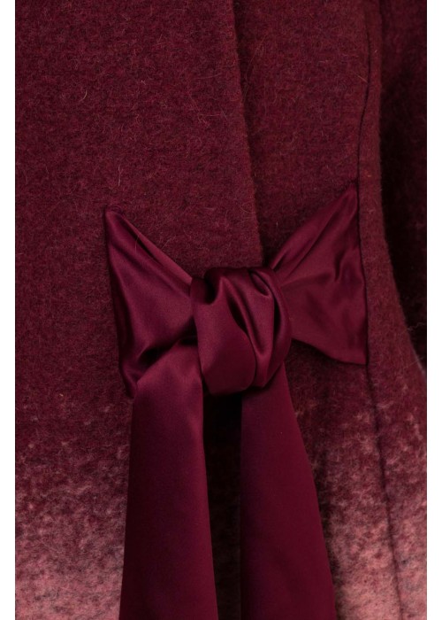 Coat with a "llama" burgundy pink