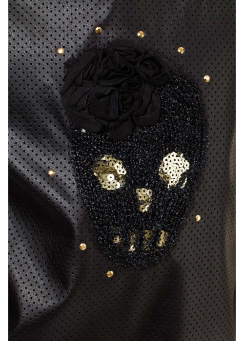 Sweater sweatshirt with a skull black