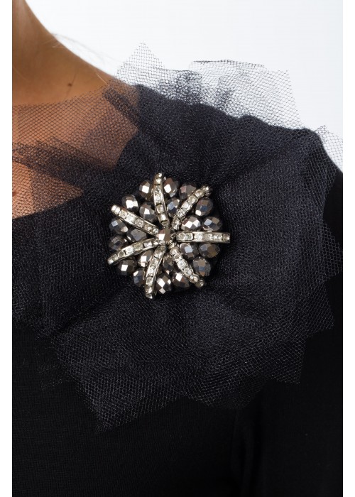 Golf with a brooch black
