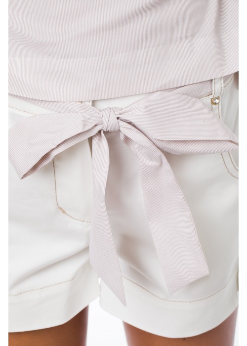 Shorts with beige anchor white 