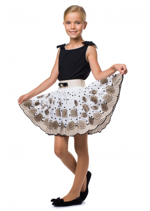 Suit T-shirt black with milk finish and skirt milk cotton with coffee roses