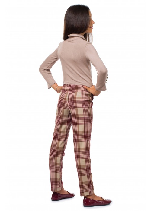 Golf "Vienna" with cappuccino bows